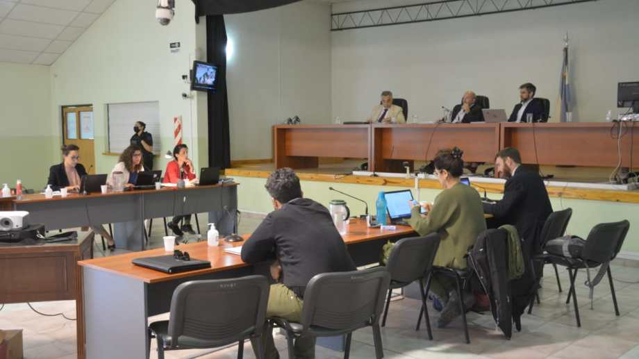 Los jueces Alejandro Silva, Alejandro Cabral y Simón Bracco presiden el debate (foto archivo  Yamil Regules)
