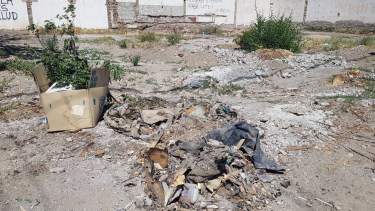 En diez días los propietarios de baldíos en Regina deberán limpiarlos. (Foto Néstor Salas)