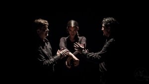 “De la Rosa” se presenta en la sala del andén de Roca