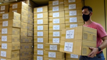 Este domingo habrá 546.067 rionegrinos habilitados para votar en 1.693 mesas, que se abrirán en 297 escuelas. (Foto: Marcelo Ochoa)