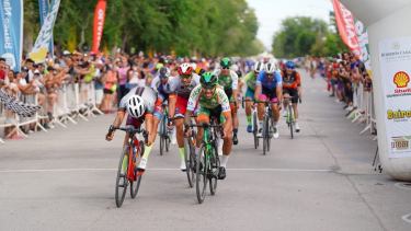 El momento de la definición de la etapa, donde Álvarez se impuso por escaso margen. Fotos: Carlos Mir/ prensa CCO