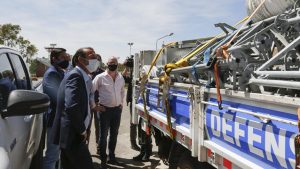 Controlarán una laguna volcánica que crece 20 centímetros por año y está en alerta amarilla