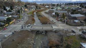 Puentes y escaleras: obras que dan seguridad y conectividad en Bariloche