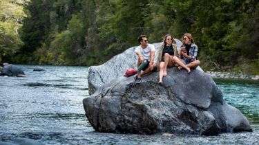 Las reservas explotan este verano en la cordillera. Foto: Turismo El Bolsón.-