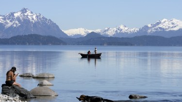 Lago y cordillera. Bariloche por Alfredo Leiva.