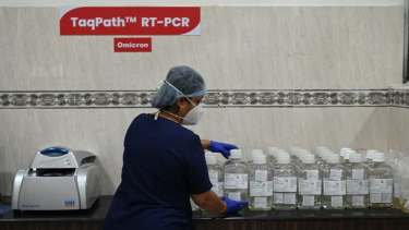 La OMS confía en la cobertura de las vacunas existentes.