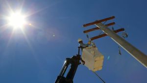 Anuncian un corte de luz para hoy martes en un sector de Roca