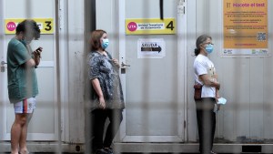 Confirman 42.032 infectados en el país: el mayor número desde el inicio de la pandemia