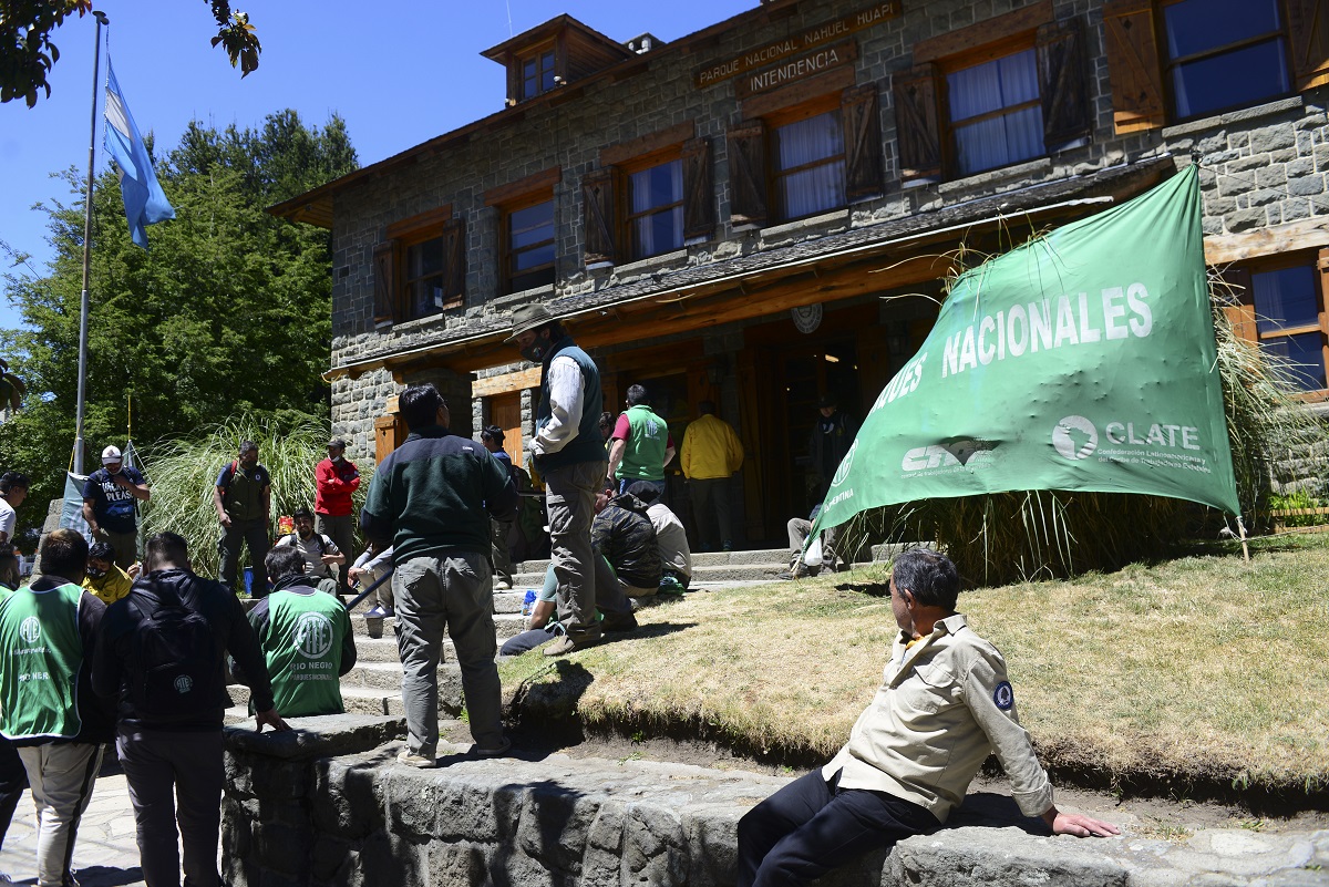 La manifestación se hará este miércoles por la mañana en la Intendencia del Parque Nacional Nahuel Huapi, en Bariloche. (foto de archivo)