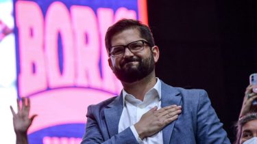 ¿Maradona o Pelé?: los tuits de Boric que se viralizaron en redes sociales