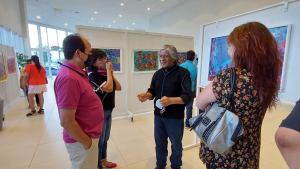 El artista de Cutral Co que llevó el «puntillismo» a una colección de zapatos