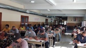 Agentes municipales rindieron examen en el marco del pase a planta en Regina