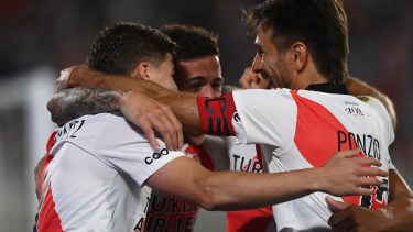 River buscará mañana ante Colón otro título. 