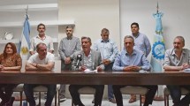 Imagen de Chubut: Arcioni envió el proyecto a la Legislatura para derogar la ley de zonificación minera