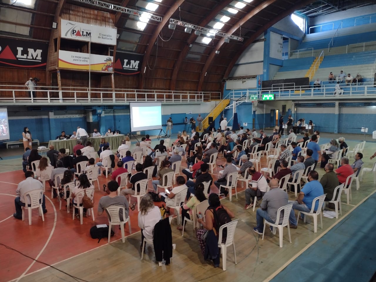La asamblea de delegados se realizó el lunes por la noche en el gimnasio de Bomberos.