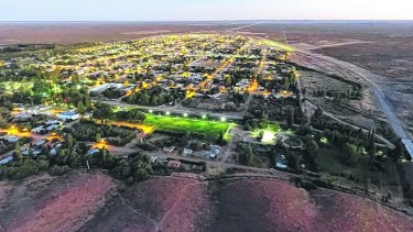 Valcheta es un edén para descubrir, asegura el escritor Jorge Castañeda.