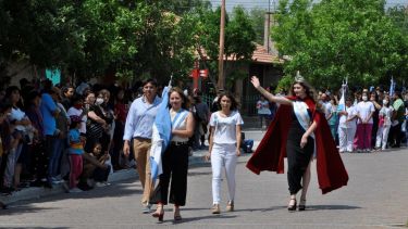 Las instituciones se sumaron a los festejos participando de un colorido desfile cívico. Foto: José Mellado. 