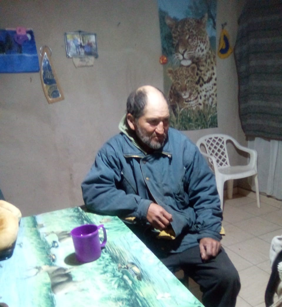 El hombre vive en el barrio Alta Tensión en Roca. Foto Gentileza.
