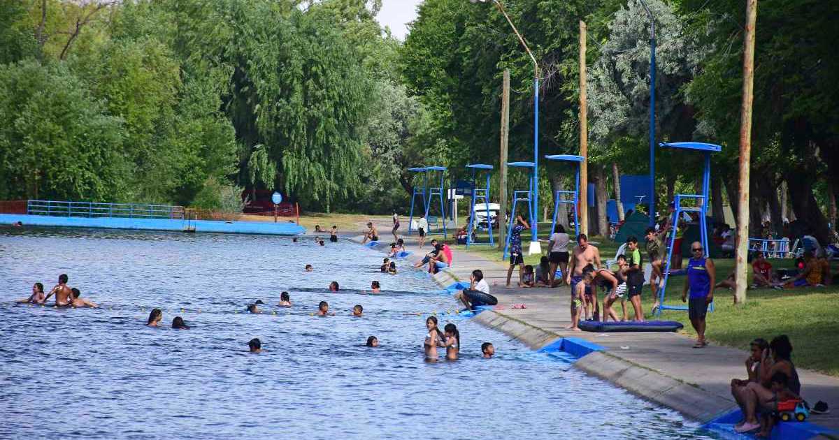 Comienza la temporada verano en Roca: conocé los precios en el ...