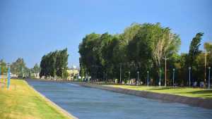 Natación: este sábado se disputa el Desafío al Canal Grande en Roca