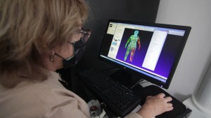 Más de 400 personas pasaron por el escáner 3D para colaborar con la ley de talles en Neuquén