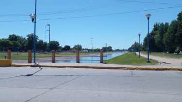 La circulación vehicular por el canal grande se interrumpirá a partir del lunes. Foto: Gino Avoledo