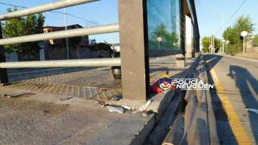 El único siniestro vial en la madrugada de Navidad en Neuquén, dejo a un hombre hospitalizado, (Foto: gentileza)