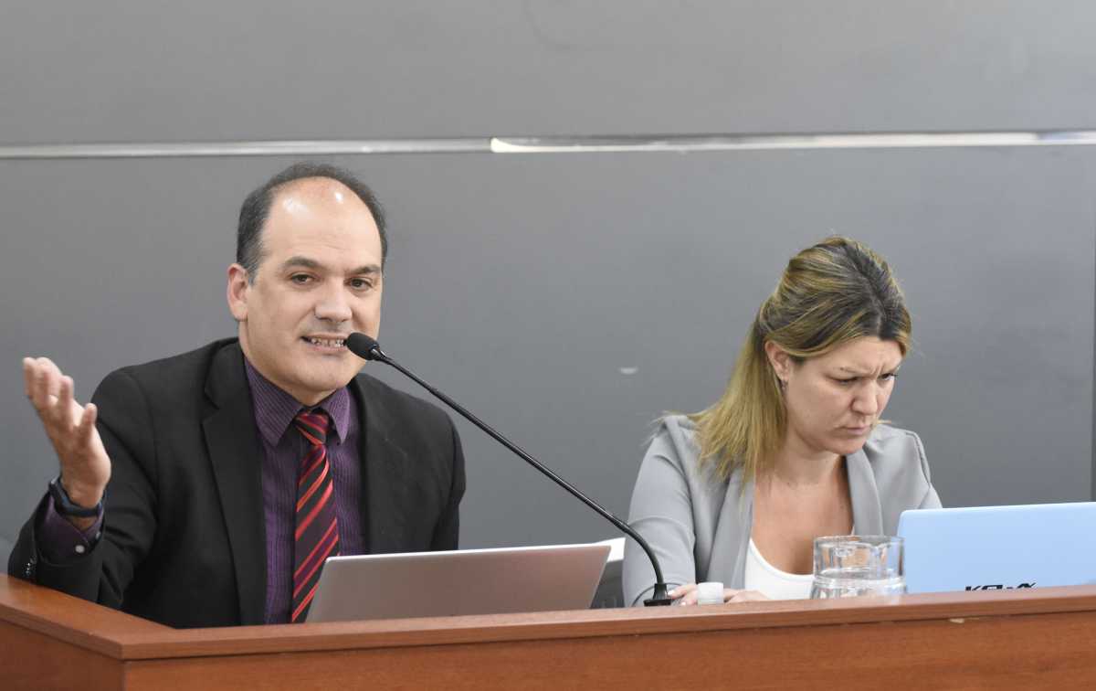 El fiscal jefe Santiago Márquez Gauna junto a la fiscal adjunta Annabella Camporesi. (Florencia Salto)