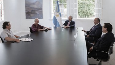 El Gobierno nacional anunció un bono de 20.000 pesos para más de 350 mil trabajadores estatales