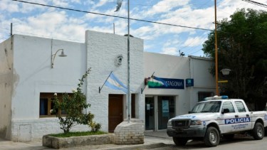 Fueron a comprar un lechón y terminaron asaltando a los dueños de la chacra, en Cervantes