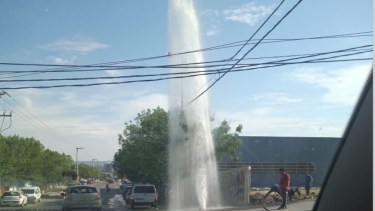 El impresionante chorro de agua.  Foto: Facebook karina.maureira.9