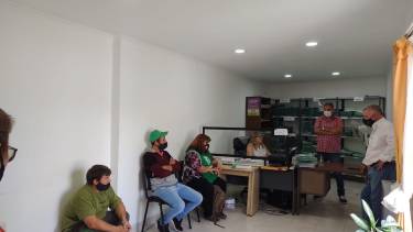 Los municipales de Huergo cerrarán el año con un bono. (Foto gentileza)