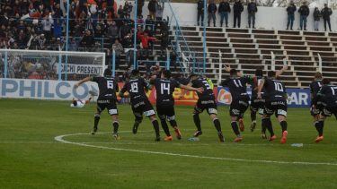 Cipolletti tiene uno de sus mejores recuerdos de la Copa Argentina en el Coloso del Ruca Quimey.