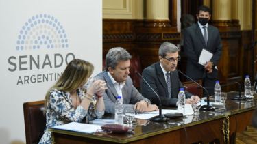 La Comisión de Presupuesto eligió sus autoridades: Guerra, Zimmermann y Di Tullio (de derecha a izquierda).)
