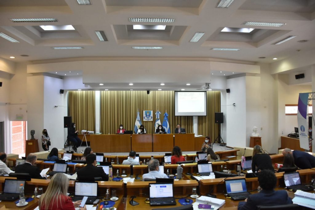 En la última sesión del año se aprobaron las tarifas de la municipalidad de Neuquén para el 2022. (foto: Gentileza)