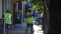 Imagen de Después de 4 horas se reestablece el cobro del estacionamiento medido en Roca