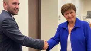 Presentaron un amparo contra la ley que habilita al gobierno refinanciar la deuda con el FMI