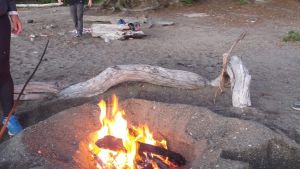 Desarticularon acampes y fogones en lugares no permitidos de Villa la Angostura