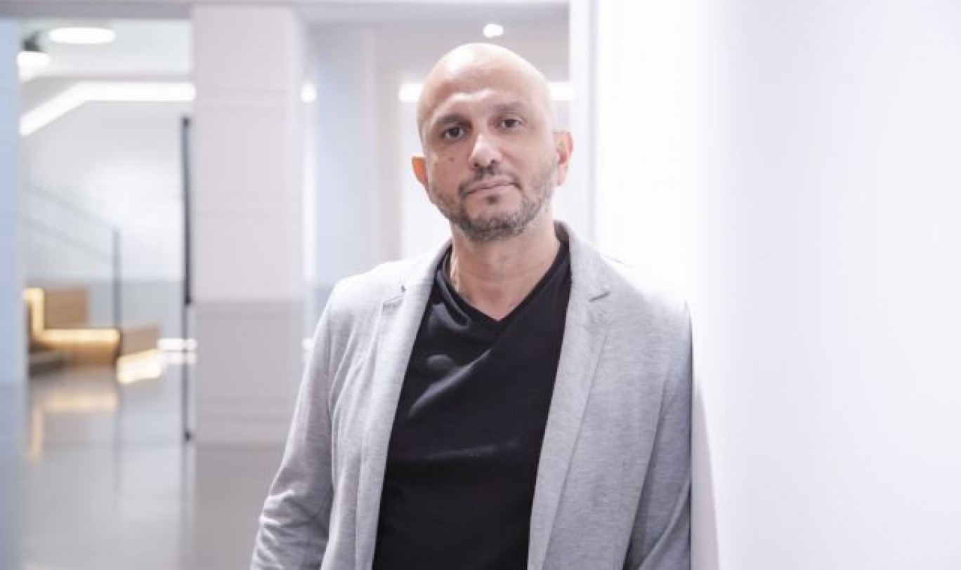 El escritor y periodista Carrión, en una exposición gratuita