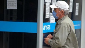 La Anses evalúa pagar un bono de fin de año a jubilados y pensionados