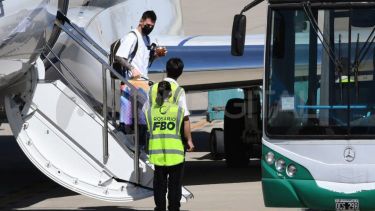 El capitán de la selección llegó hoy al país para pasar las fiestas junto a su familia.