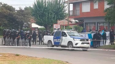 El adolescente tenía 16 años y circulaba en moto. Recibió un disparo en el pecho y murió antes de que llegara la ambulancia. 