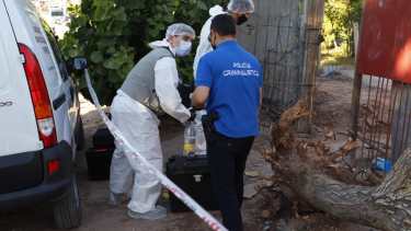 La muerte del niño generó bronca e indignación entre los vecinos del barrio 7 de Mayo de Neuquén. Foto: Fabián Ceballos 
