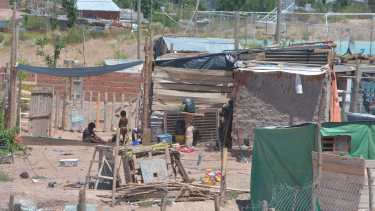 La toma Casimiro Gómez, en autovía norte, está pronta a la reubicación (foto Yamil Regules)