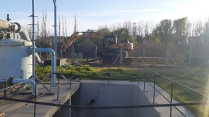 Denuncian el robo de una bomba en la planta de captación de agua de Regina