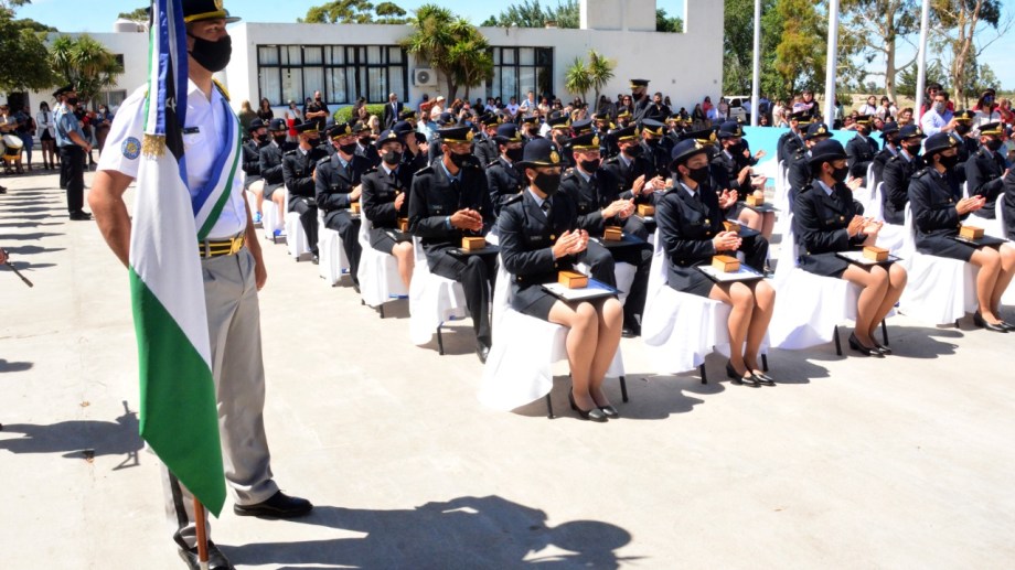 La ceremonia se realizó en la Escuela de Cadetes, en Viedma. Foto: Marcelo Ochoa.
