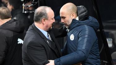 Benítez y Guardiola, entrenadores de Everton y Liverpool, manifestaron su preocupación por el brote de coronavirus.