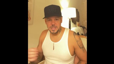 El rapero puertorriqueño se sumo a otros artistas para apoyar a Boric. 