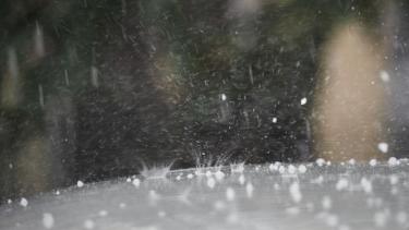 El granizo genera preocupación entre productores, en plena floración de frutales.-