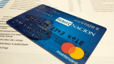 A dos días de que comience el recambio turístico algunos no recibieron su tarjeta Previaje. 